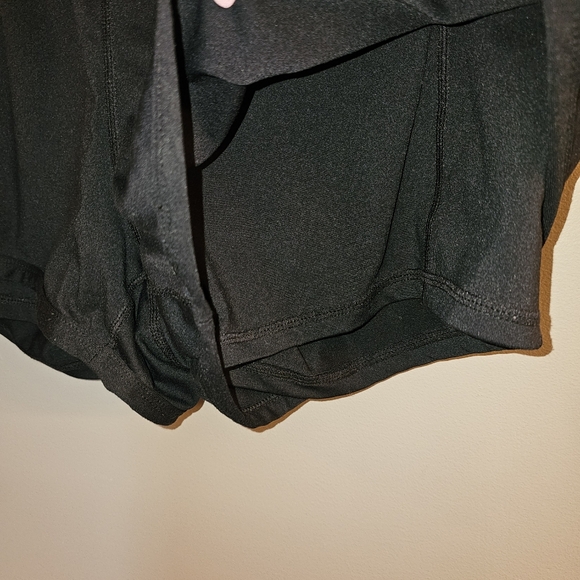 Fabletics Shorts - Picture 2 of 5